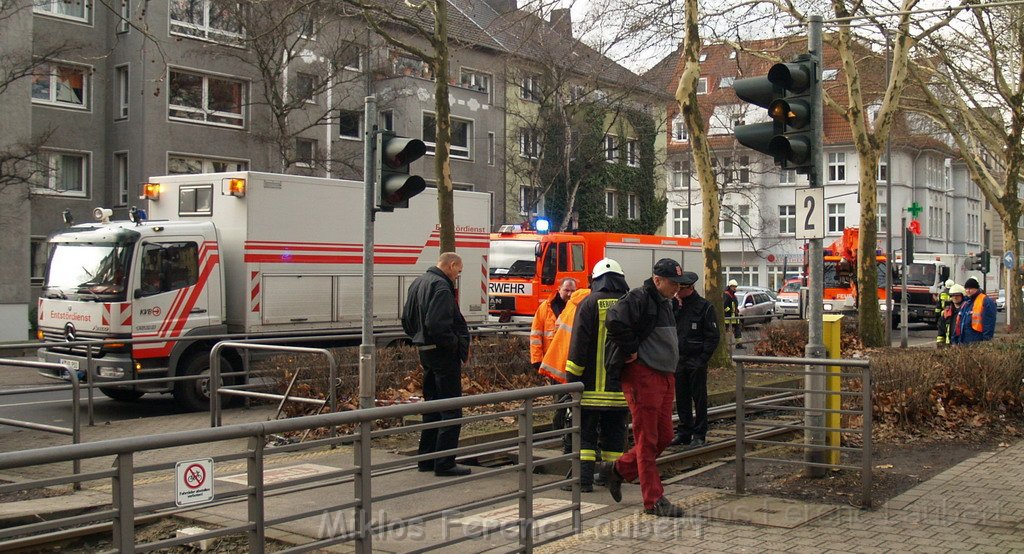 KVB Zug entgleist Koeln Suelz Suelzguertel P079.JPG